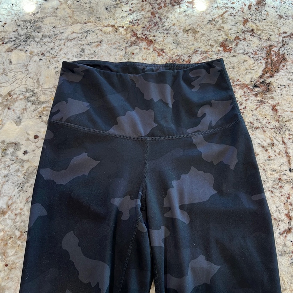 Yogalicious Lux Black Camo Leggings